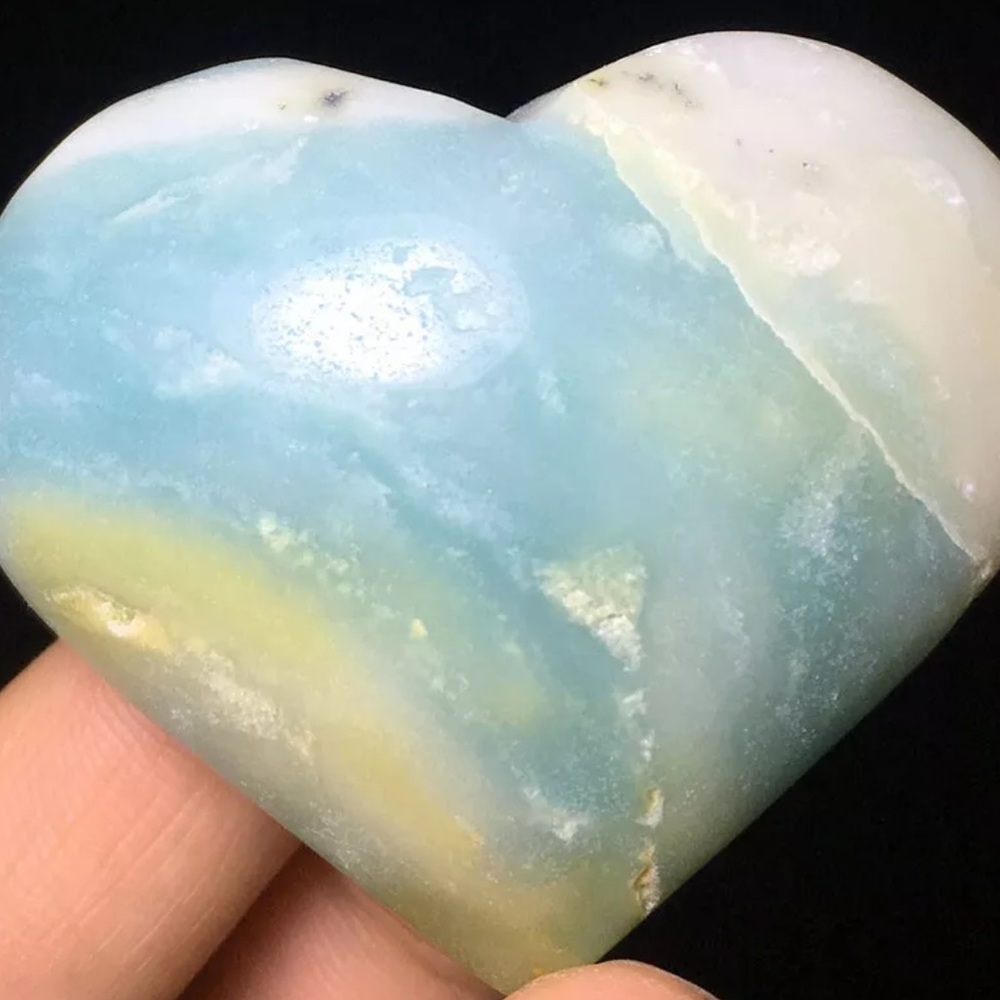 Carribean calcite blue aragonite Gemstone hearts - Picture 2 of 8